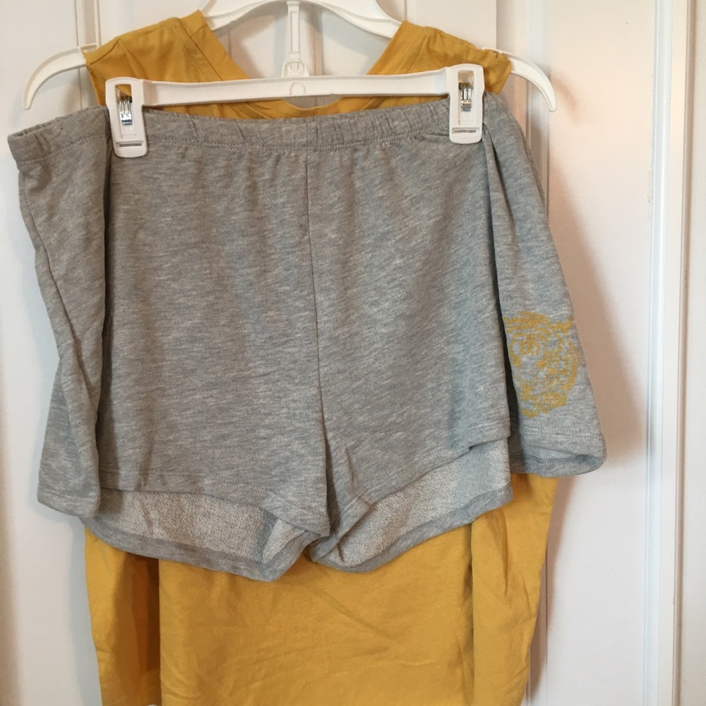 Greyson Threads PJ set - Picture 3 of 8